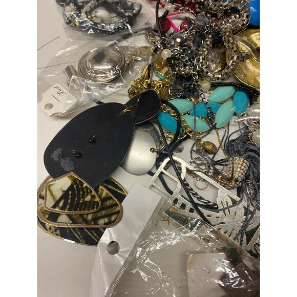 Mixed Jewelry Parts Box 3 Pounds Craft Parts Broken & Whole - Picture 8 of 10